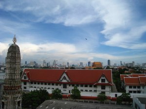 Skyline Bangkok vanaf Wat Arun tempel
