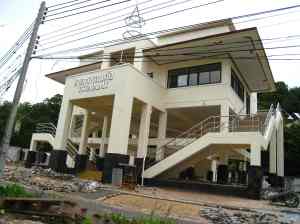 Gedenkhuisje tsunami in aanbouw