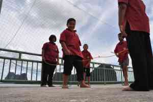 Springtouwen op het schoolplein