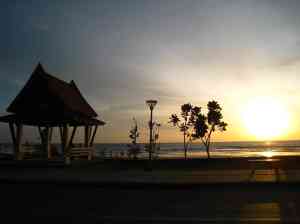 Zonsondergang Karon beach