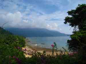 Uitzicht op ABC baai tijdens jungletrekking