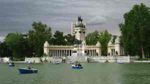Madrid, park Retiro, monumento Alfonso Xll