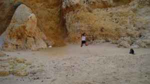 Alleen op het strand